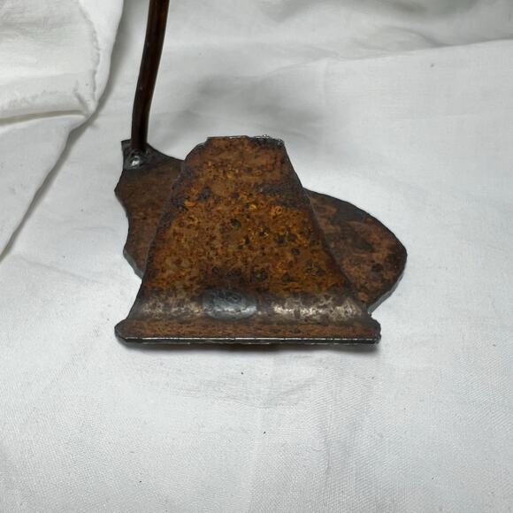 Vintage 70s Handmade Rusty Iron Buzzard Business Card Holder Desktop Gift - Picture 6 of 11